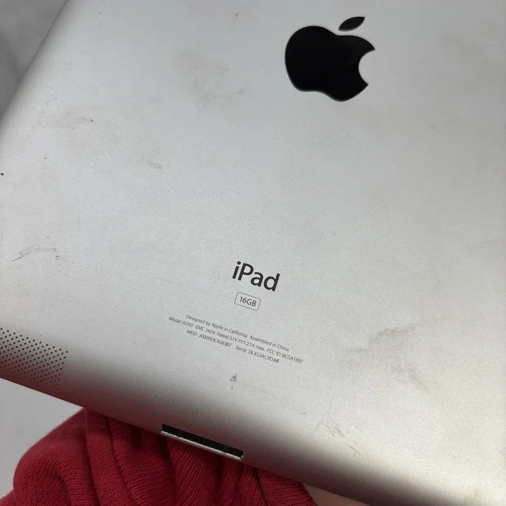 Apple iPad 2 A1397 16 GB, Wi-Fi + 3G, 9.7 in Silver Tested and Working